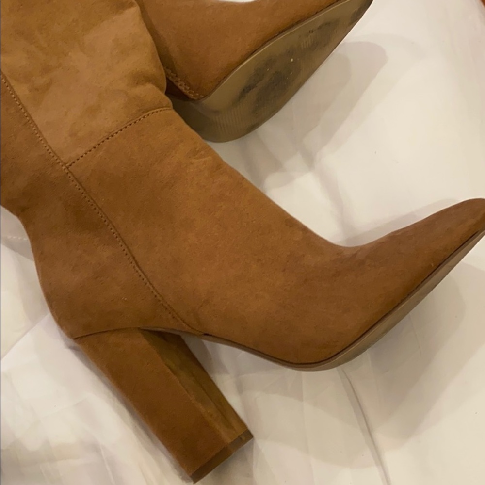 Boots - Picture 2 of 4